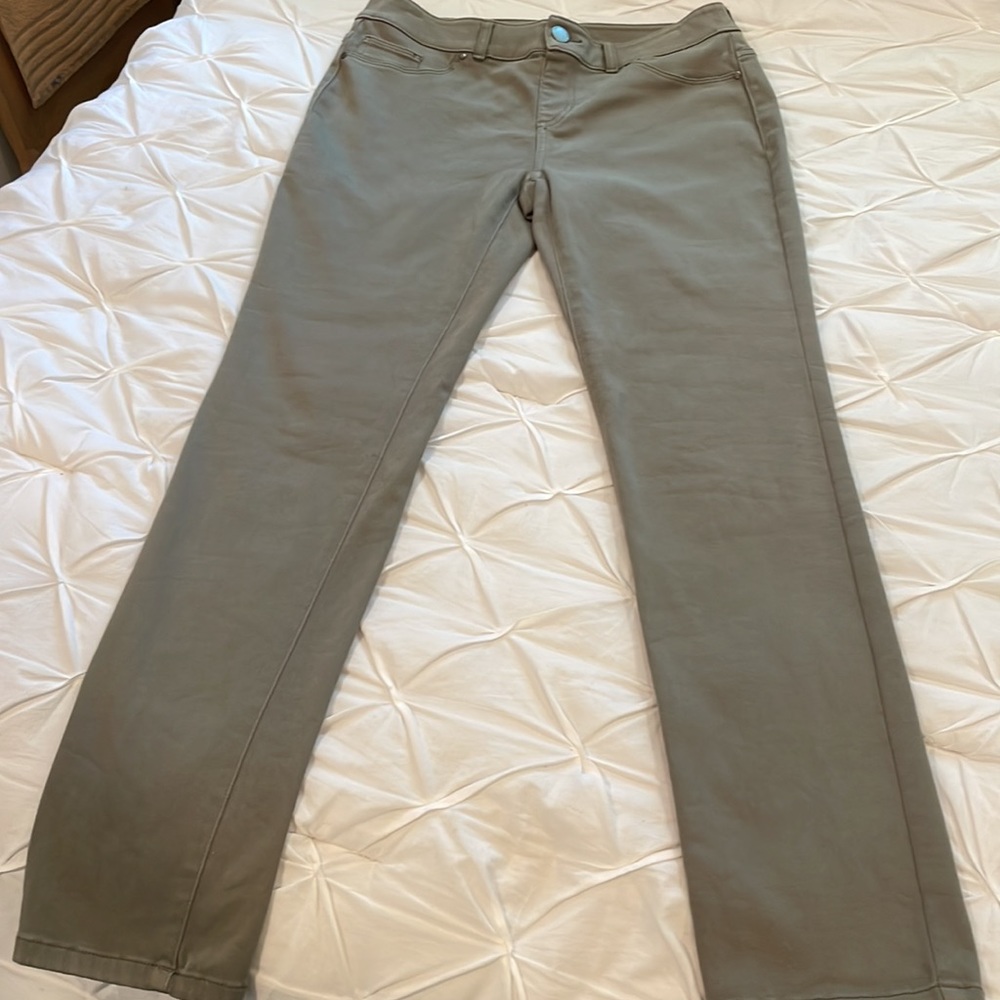 Chico’s Platinum ankle pant